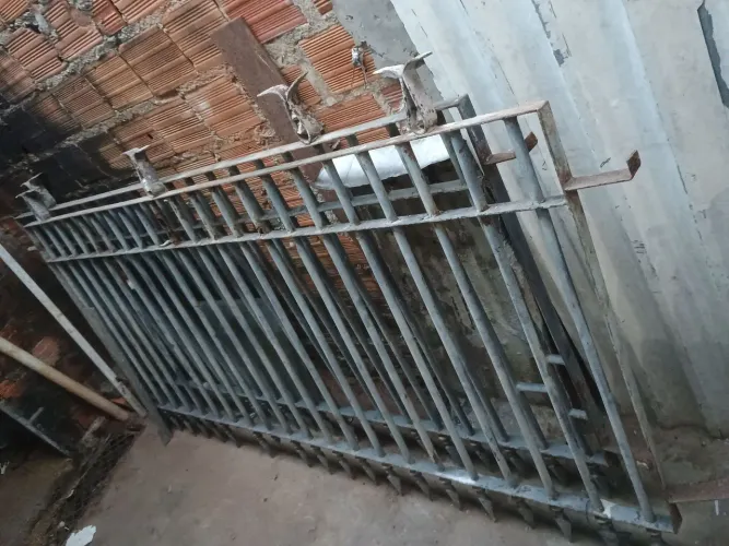 Vendo grade de ferro