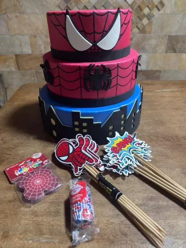 Bolo fale + kit festa Homem Aranha