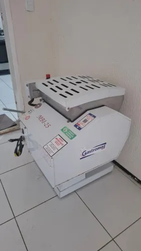 Masseira Profissional 25kg, Troco ou vendo