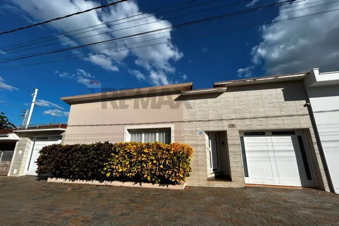 "Casa dos Sonhos no Bairro Castelo à Venda"