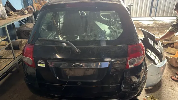Sucata de Ford ka 