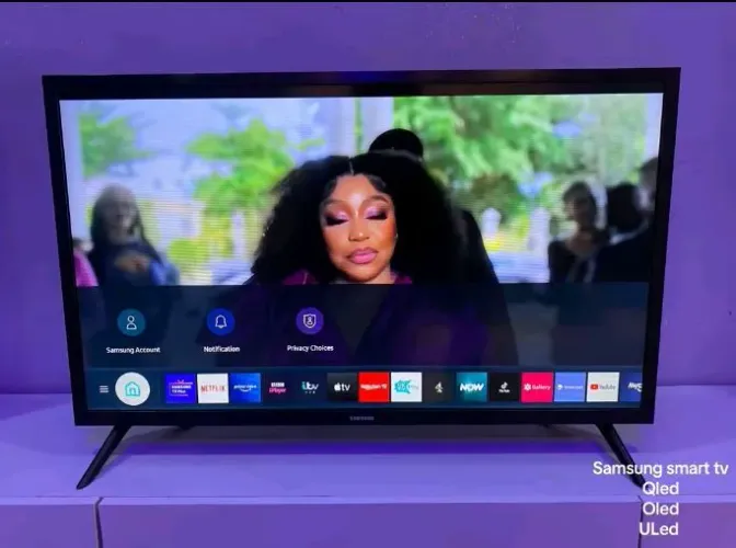 Vendo TV smart Samsung 32 polegadas 600$ pra vender logo