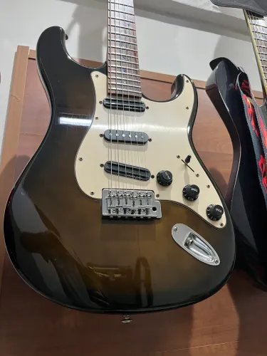 Guitarra tagima T735 customizada
