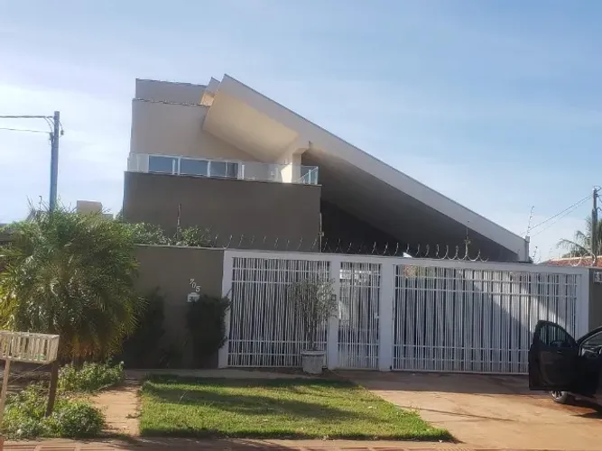 Alugo Casa Alto Padrão direto proprietário