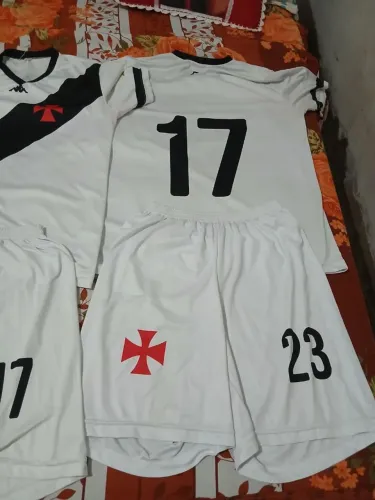 Uniforme do Vasco - 15 CAMISAS E 15 SHORTS