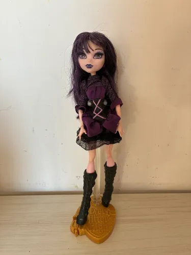 monster high G1 -Elissabat