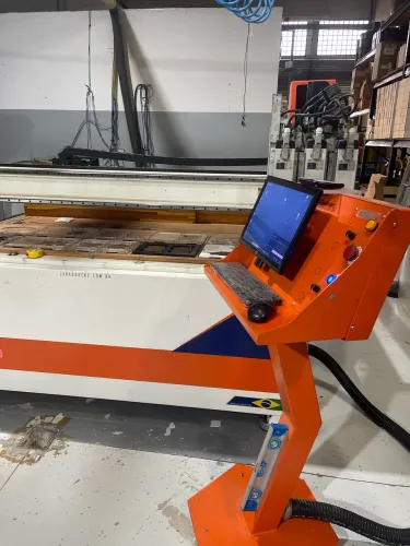 CNC router - Jaraguá 2818 - 3 cabeças