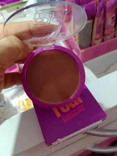 Para clientes da Avon que usa esse pó compacto 512n color trend