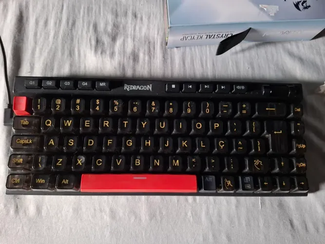 Teclado mecânico Redragon Magic Wand brown switch + cristal key caps
