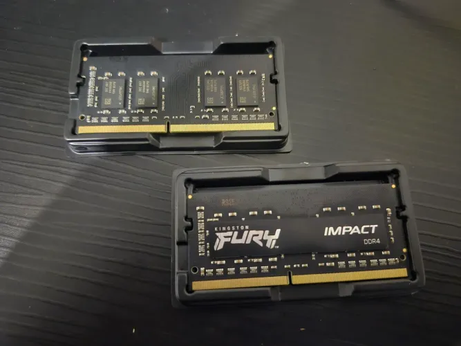 Memória RAM Kingston FURY Impact DDR4 8GB 3200MHz para Notebook - KF432S20IB/8