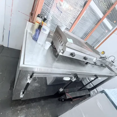 Balcão de encosto refrigerado 2,50 com pia direita