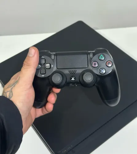 Console PlayStation 4 Slim 1 controle sem fio Assassins Creed Syndicate