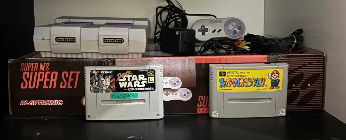 Super Nintendo com caixa