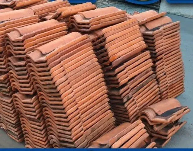 (270)Telhas portuguesas usadas