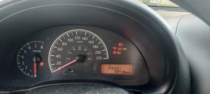 Nissan Versa SV 1.6 16V Flex Fuel 4P Mec. 2013