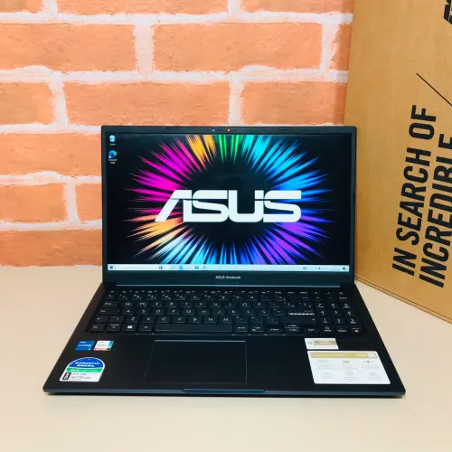 Notebook Asus i5 de 13ª Geração/ Ram 8GB/ Ssd 256GB/ FullHD/ Placa Intel Iris 4GB