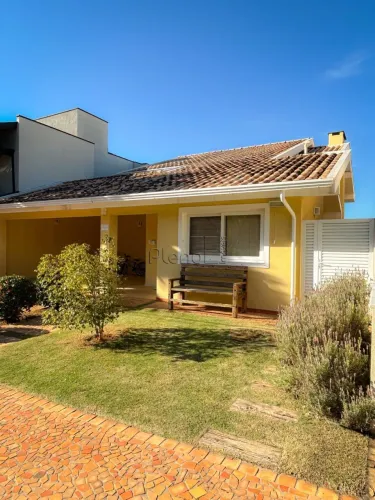 Casa à venda com 3 quartos no Vivendas das Cerejeiras, Valinhos.