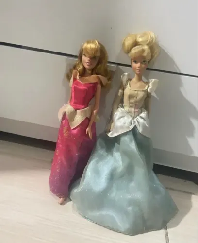 Bonecas princesas disney (Cinderela e Bela Adormecida)