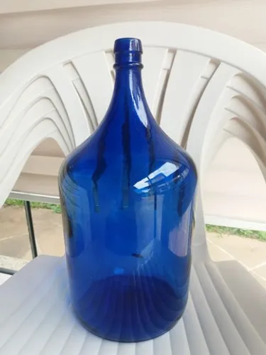 garrafao de vidro azul