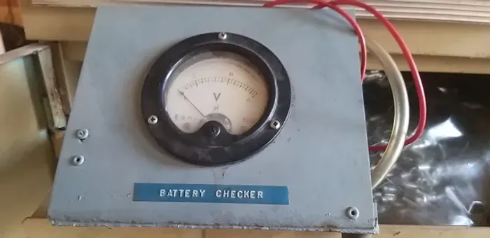 Testador de bateria voltimetro u.s a.+.lâmpada ecarga