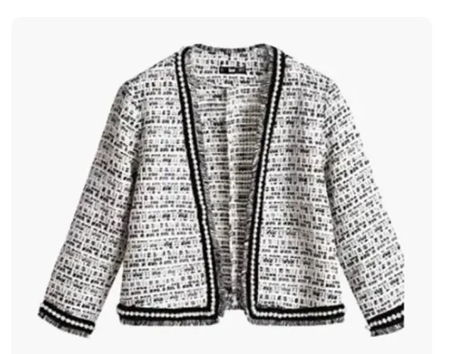 Casaquinho blazer cardigan bordado detalhes em pérolas - P