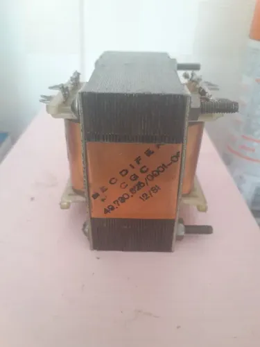 Transformador retirado de um receiver Gradiente