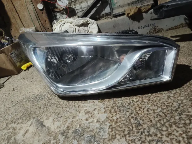 Farol Hyundai HB20 excelente estado sem risco sem arranhões perfeito original