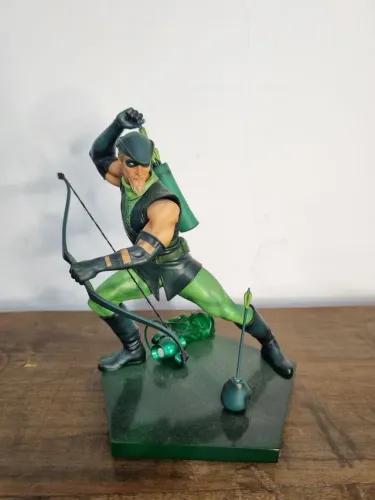 Arqueiro Verde Iron Studios Exclusivo