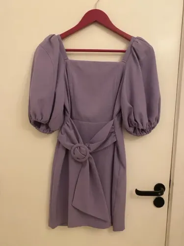 Vestido Lilás com Manga Bufante