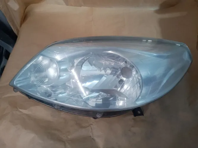 Farol Sandero 2011 2012 2013