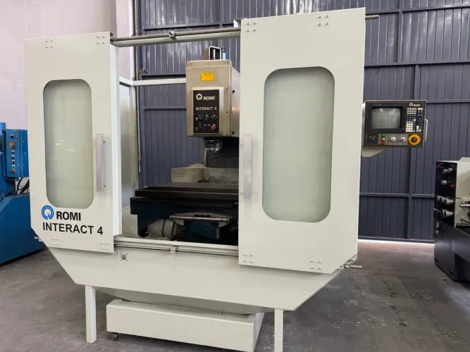 Fresadora cnc Romi Interact 4