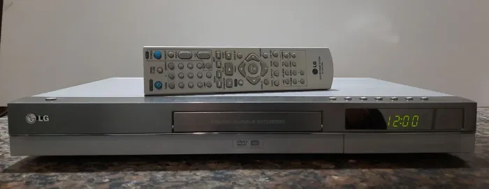 DVD- R / LG - modelo DR 175