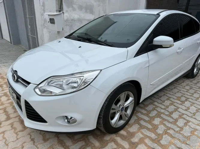 Vendo focus se 1.6 automático