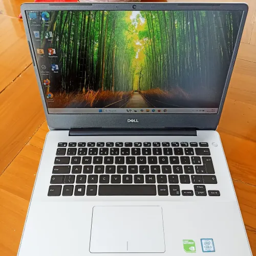 Notebook Dell NVIDIA placa de vídeo dedicada Core I5 com SSD 