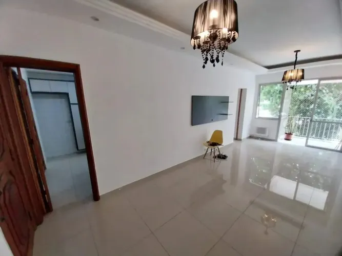 PERTO DE TUDO.AMPLO CLARO ,AREJADO E TRANQUILO