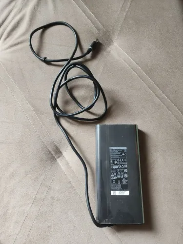 Fonte Notebook Dell 240 W - Modelo DA240PM180 (ORIGINAL)