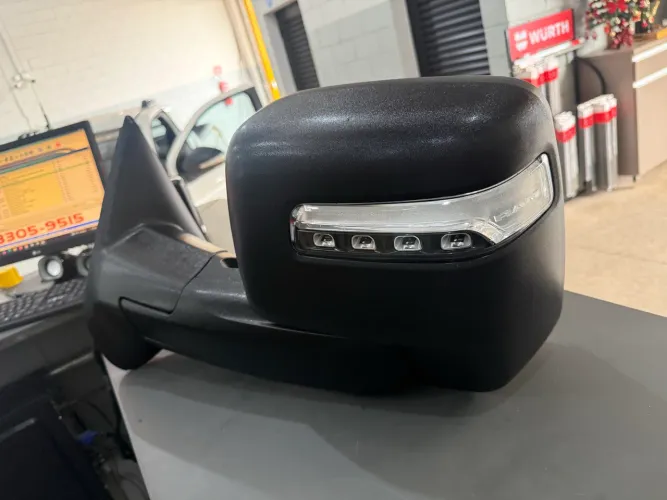 Retrovisor Dodge Ram 1500