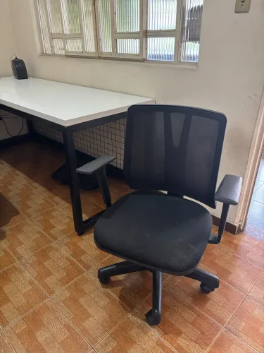 Cadeira ergonômica de escritório por apenas 300.
