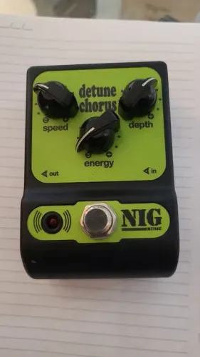 Pedal detune chorus