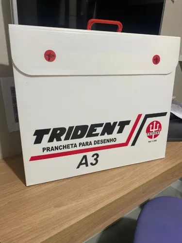 Vendo prancheta de desenho Trident, modelo profissional, em excelente estado. dconser