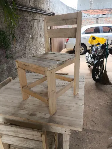 Mesa de madeira rústica