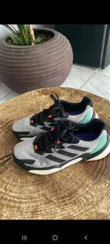 Tenis adidas 