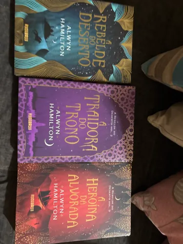 A rebelde do deserto - 3 volumes 