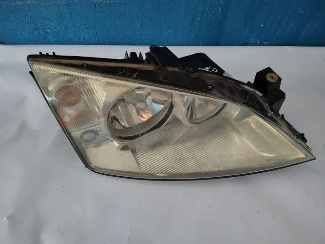 Farol Dianteiro Lado direito Ford Mondeo Ano 2002 A 2006 Original Usado 