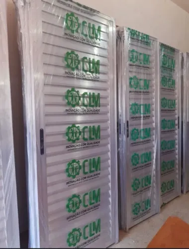 PORTA EM ALUMÍNIO FECHADA (valor no din/pix)