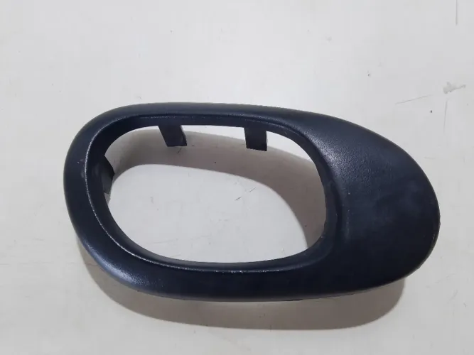 Moldura Maçaneta Dianteira Esquerda Peugeot 207
