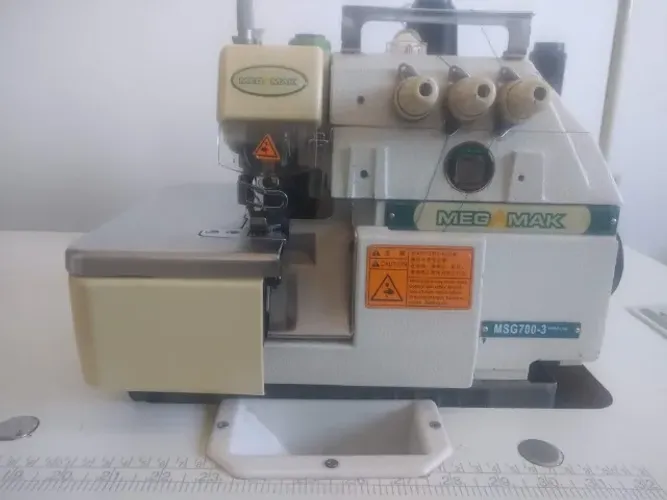 Maquina overlock