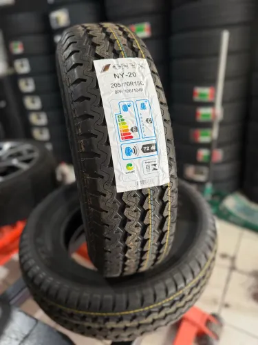 Pneu Novo 205/70r15C