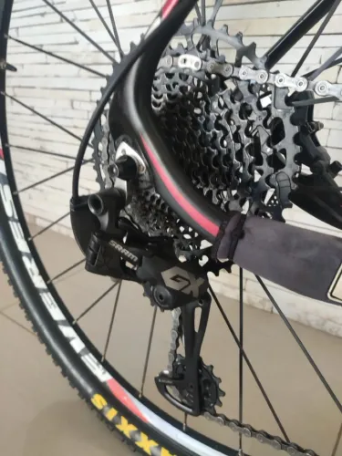 Bicicleta Aro 29 com Câmbio SRAM GX