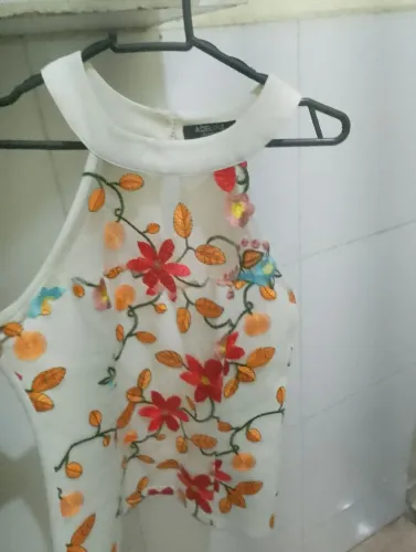Blusa Bordada Floral